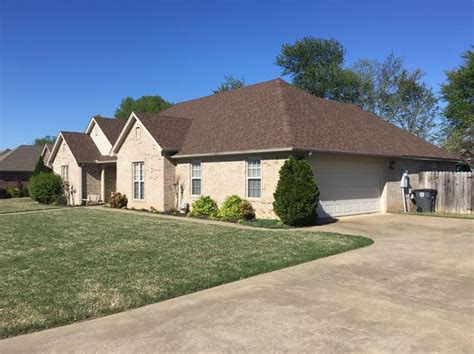 Zillow has 2 photos of this 205,725 3 beds, 2 baths, 1,446 Square Feet single family home located at 1702 Ridgefield Cir, Searcy, AR 72143 built in 2023. . Zillow searcy